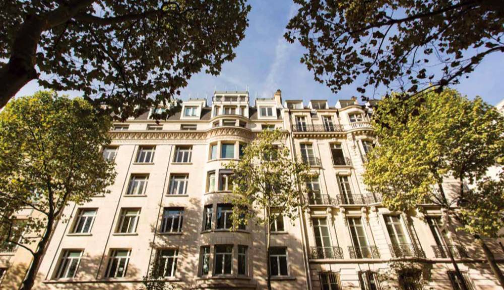 Un immeuble haussmannien à Paris, siège social d'ARP Astrance
