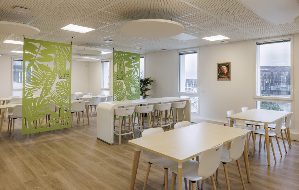 Un espace restauration dans des bureaux